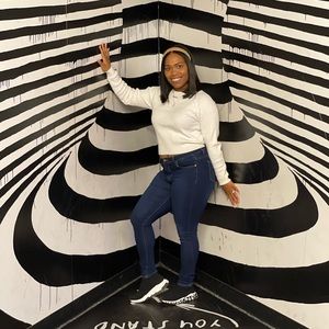 Meet your Posher, Lexus